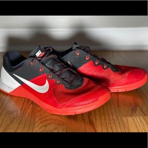 Nike Metcon 2 in red, black and white. Men’s 12.5